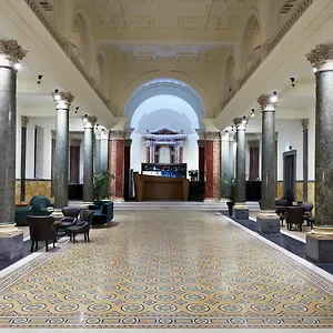 4* Otel The Building